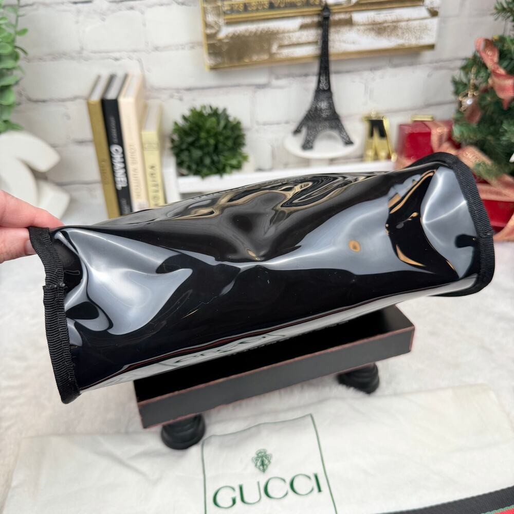 Gucci Guilty clear tinted parfum beauty count makeup crossbody bag with strap - Picture 7 of 16